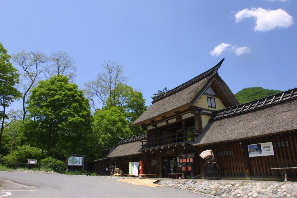 คายาบุคิโนะซาโตะ ยากูชิออนเซ็น ฮาตาโกะ Hotel Higashiagatsuma ภายนอก รูปภาพ