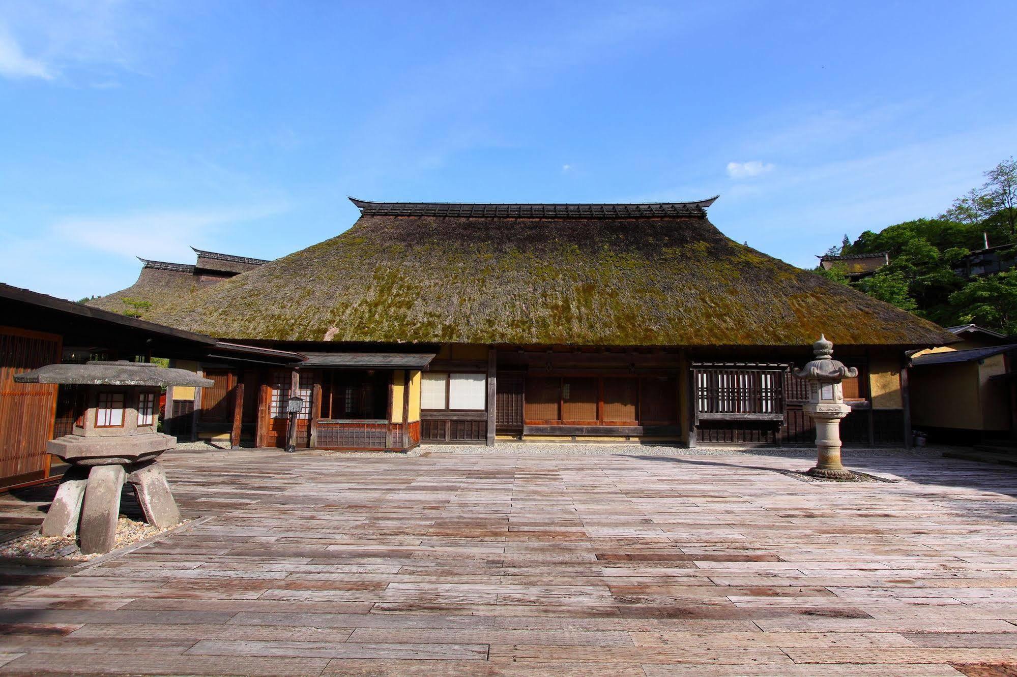 คายาบุคิโนะซาโตะ ยากูชิออนเซ็น ฮาตาโกะ Hotel Higashiagatsuma ภายนอก รูปภาพ